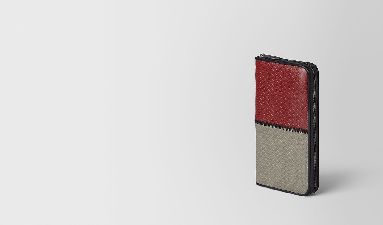 zip-around in micro intrecciato embossed landing