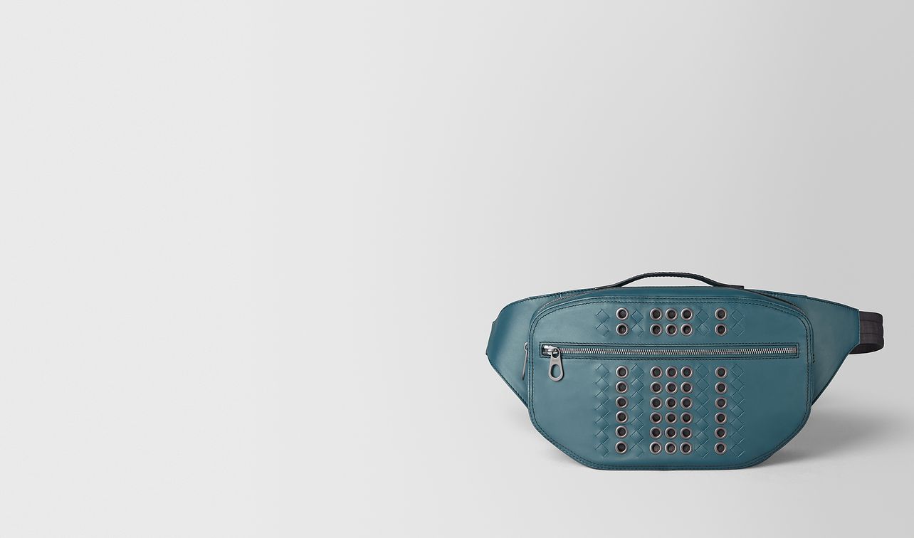 belt bag in vn eyelets landing