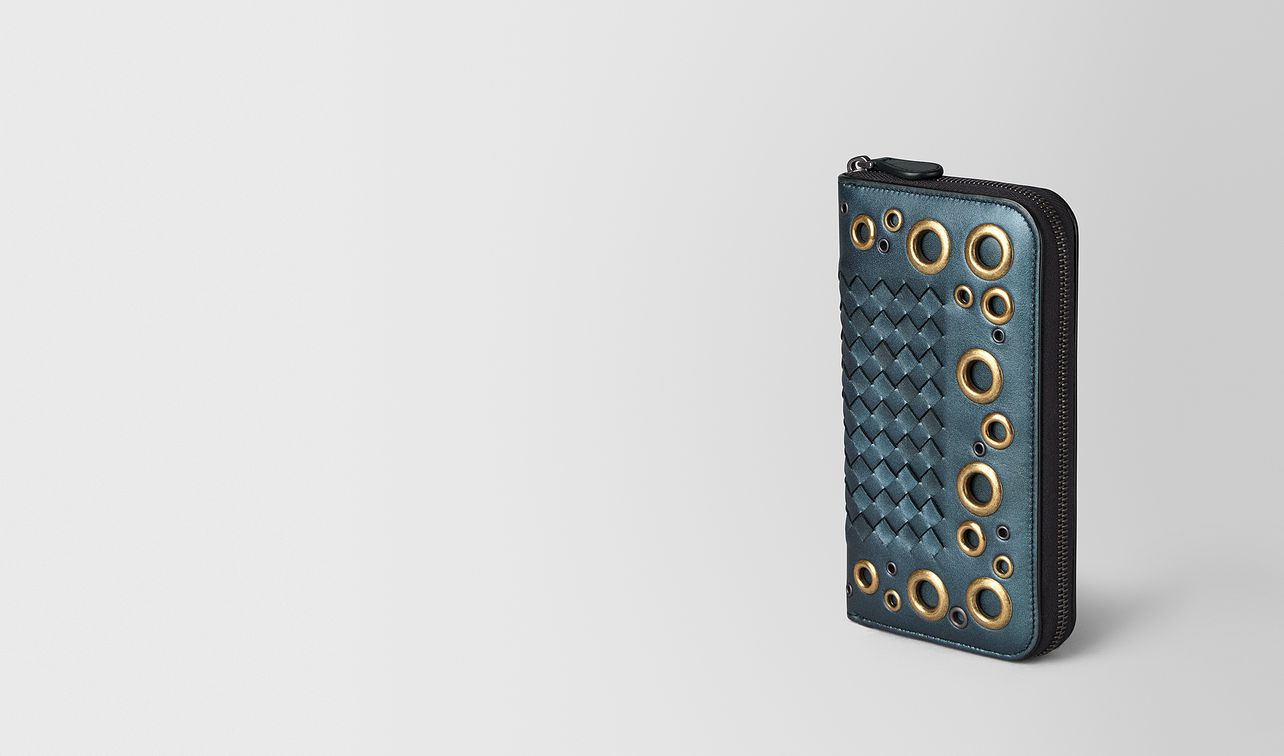 zip-around wallet in intrecciato lace landing