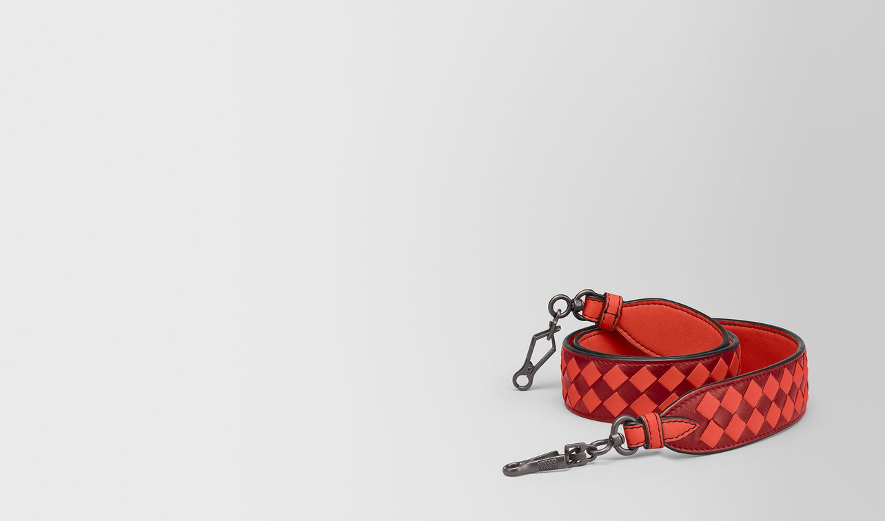 strap in intrecciato checker landing