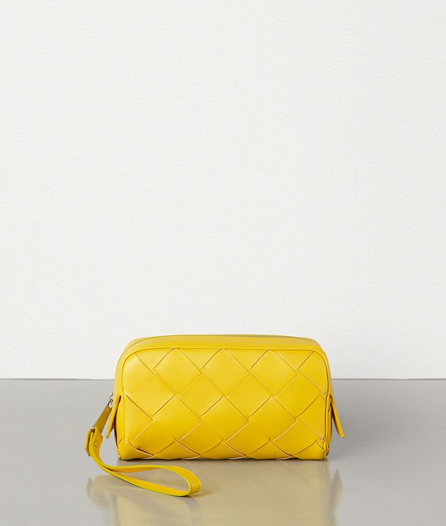 BOTTEGA VENETA SMALL TOILETRY CASE IN INTRECCIATO NAPPA Pouch Man fp