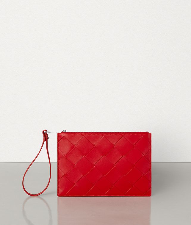 BOTTEGA VENETA POUCH IN INTRECCIATO NAPPA Pouch E fp