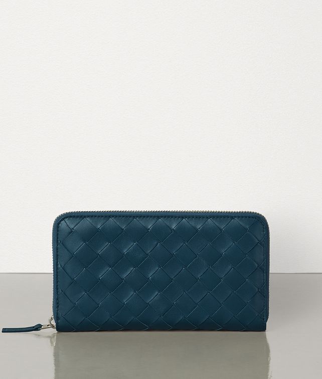 BOTTEGA VENETA MEDIUM ZIP AROUND WALLET IN MAXI INTRECCIO Large Wallet Woman fp