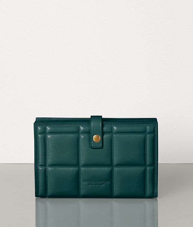 BOTTEGA VENETA MEDIUM FRENCH WALLET IN PADDED PAPER CALFSKIN Large Wallet Woman fp