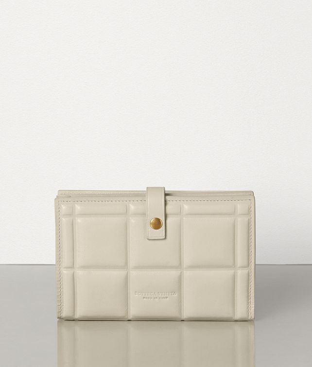 BOTTEGA VENETA MEDIUM FRENCH WALLET IN PADDED PAPER CALFSKIN Large Wallet Woman fp