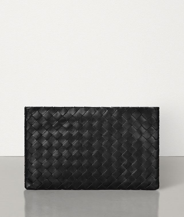 BOTTEGA VENETA LARGE POUCH IN INTRECCIATO NAPPA Pouch E fp