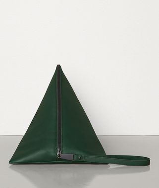 LARGE POUCH IN ULTRALIGHT LEATHER LARGE POUCH IN ULTRALIGHT LEATHER