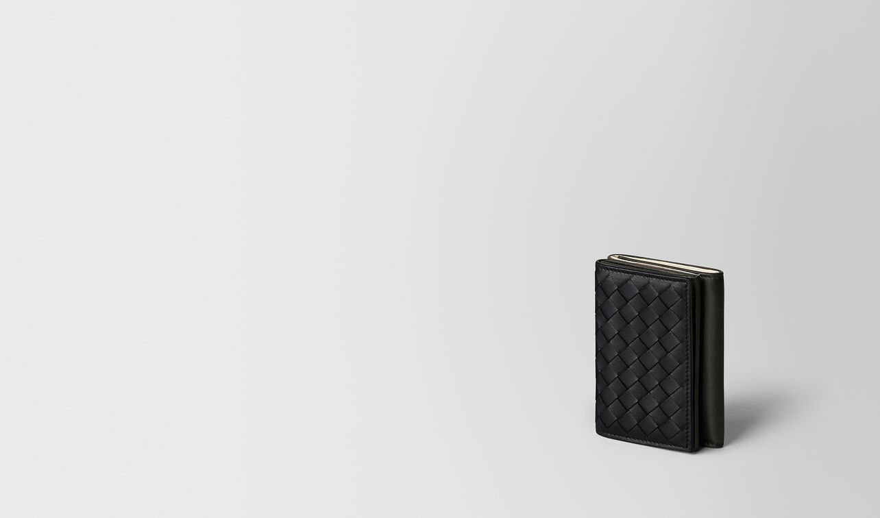 trifold in nappa bicolor
landing