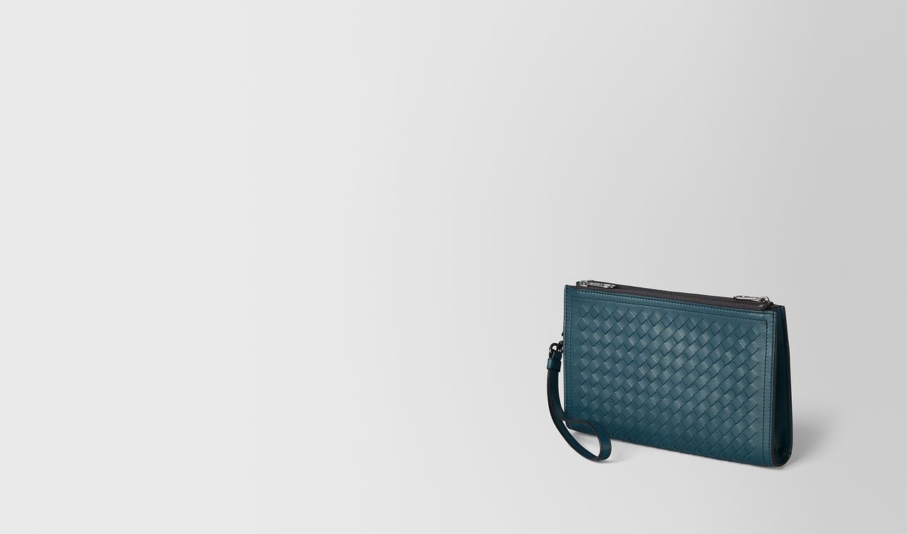 multi-functional case in leggero intrecciato landing