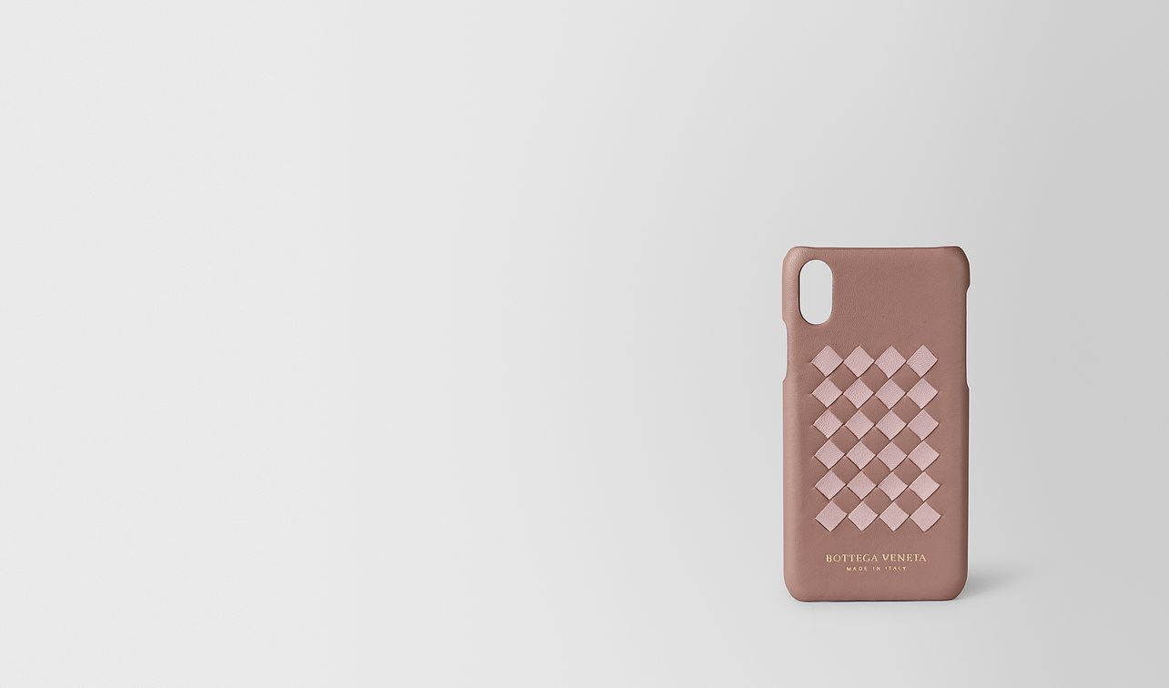 high-tech case in intrecciato checker landing