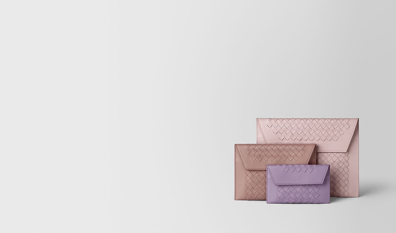 multipouch in intrecciato nappa landing