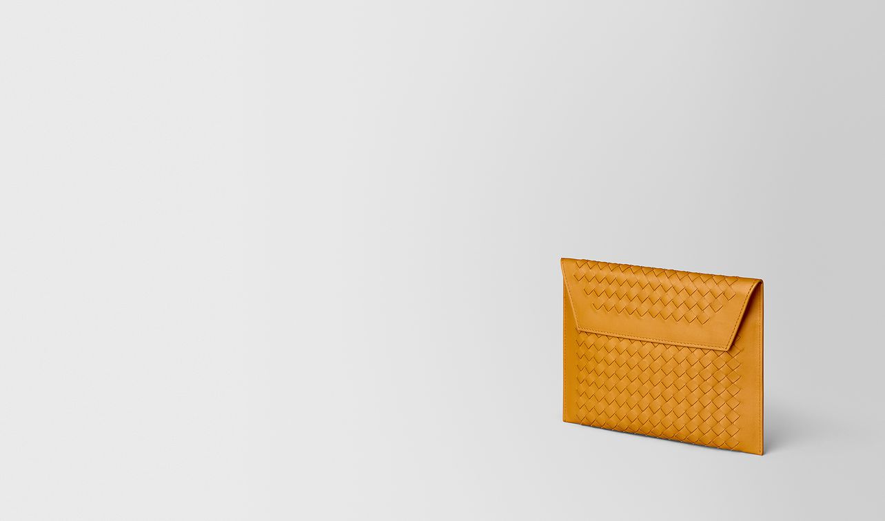 multipouch in intrecciato nappa landing