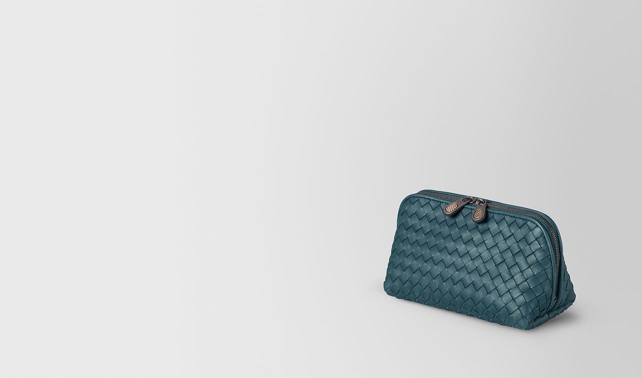 cosmetic case in intrecciato nappa landing