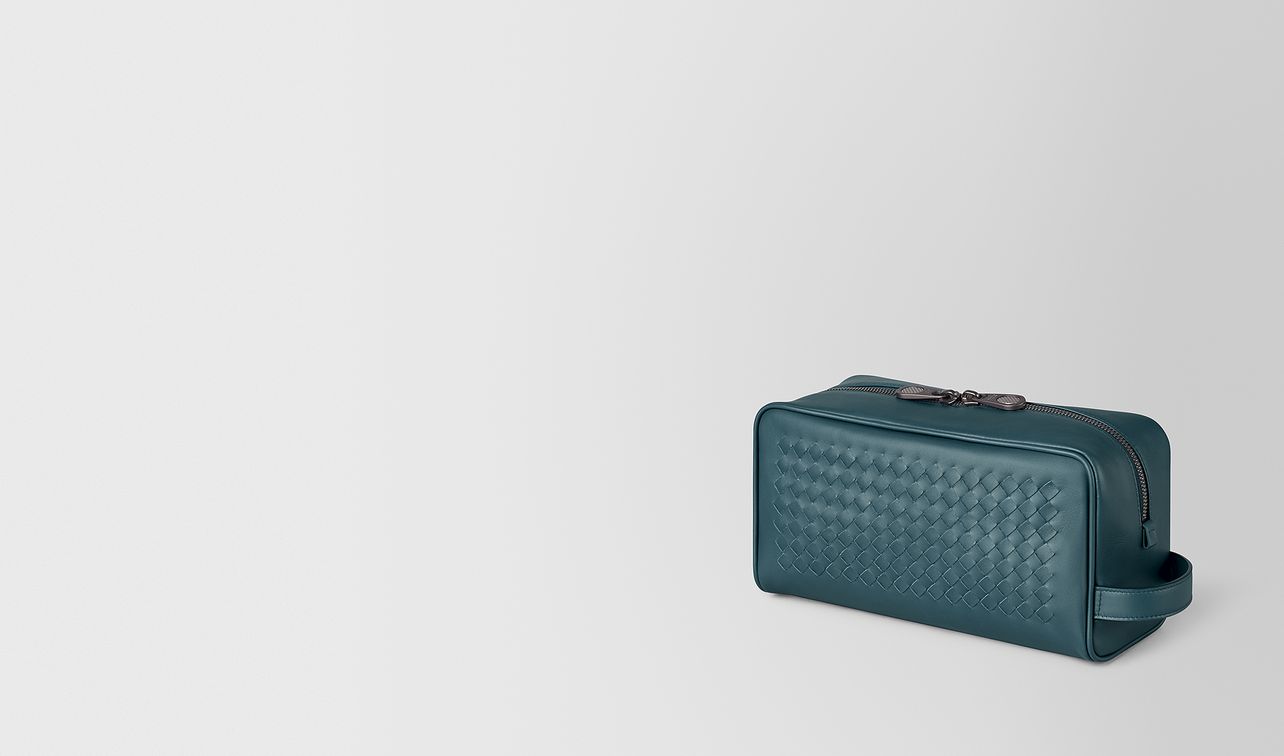 toiletry case in intrecciato vn landing