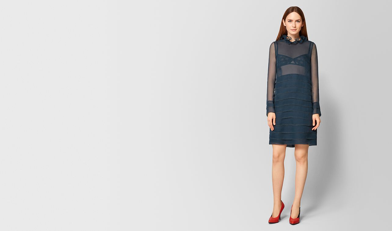 abito in seta teal landing