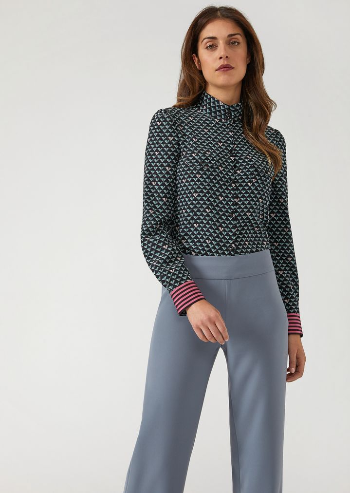 Camisa de crespón de China de seda con estampado integral de logotipos Camisa de crespón de China de seda con estampado integral de logotipos