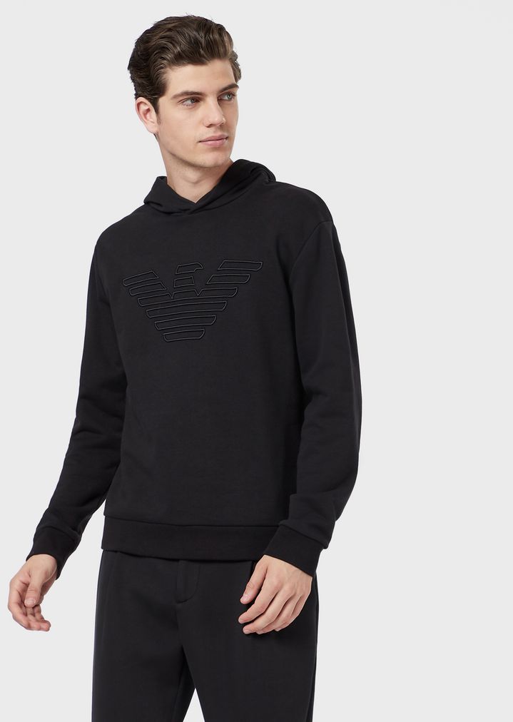 Sweatshirt mit Kapuze und Maxi-Adler als Stickerei Sweatshirt mit Kapuze und Maxi-Adler als Stickerei