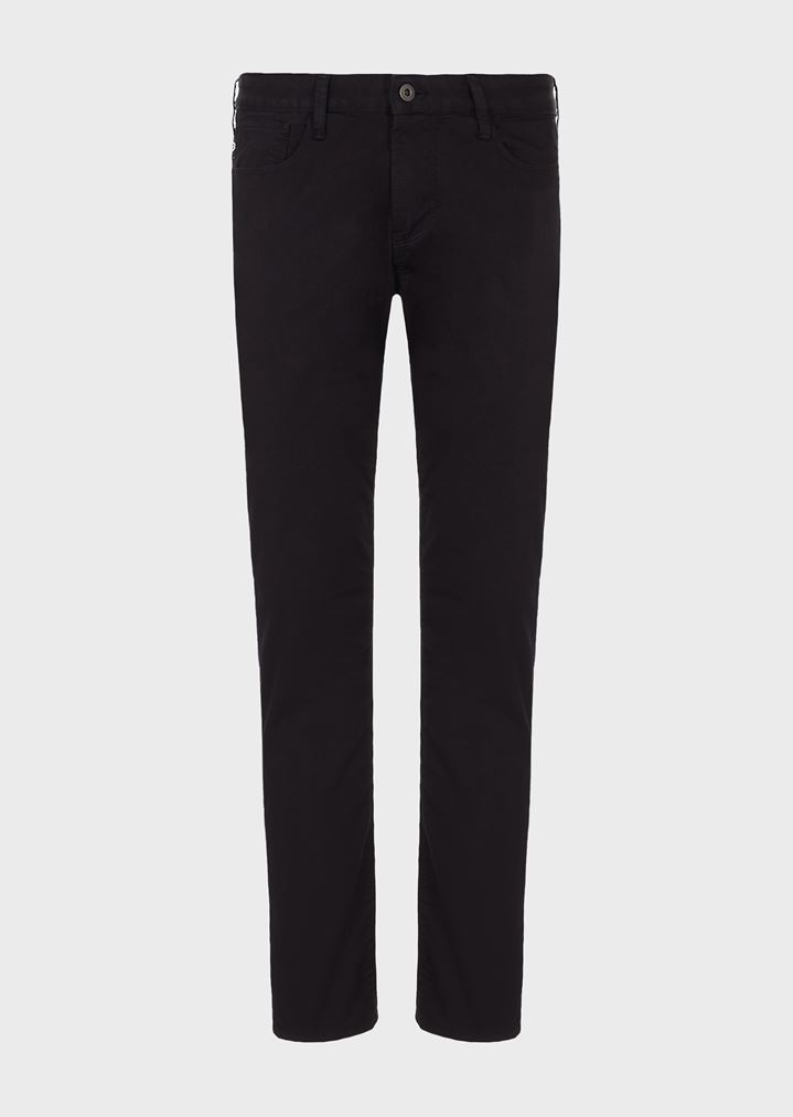 Jeans J06 in Slim Fit aus Baumwolldenim Jeans J06 in Slim Fit aus Baumwolldenim