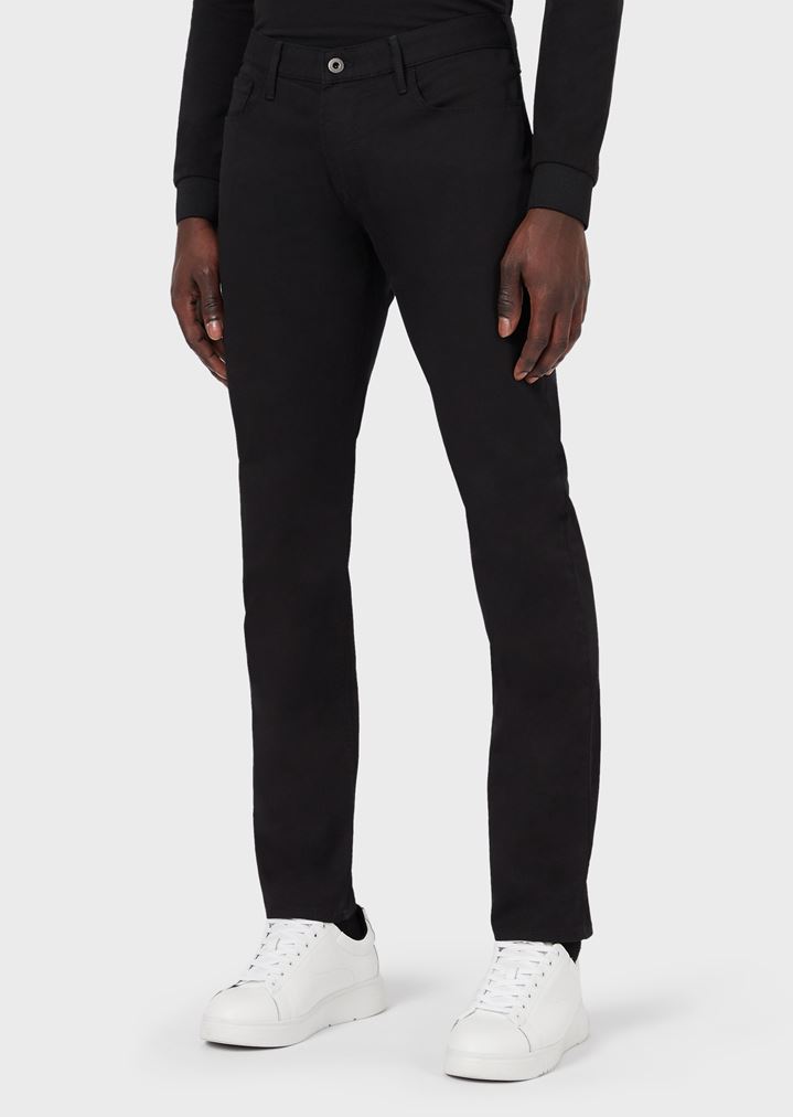 Jeans J06 in Slim Fit aus Baumwolldenim Jeans J06 in Slim Fit aus Baumwolldenim