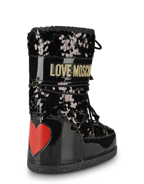 bottes love moschino
