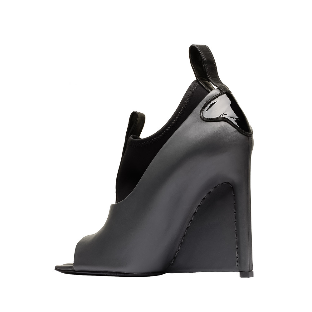 balenciaga triple s speed runner