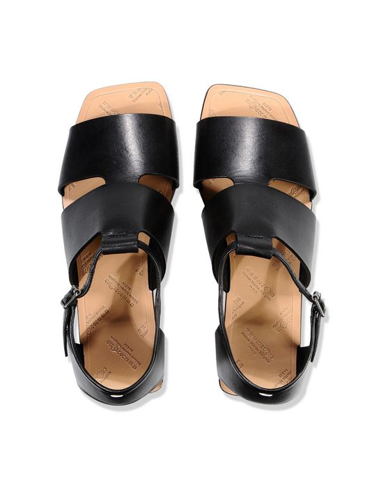 square sandals flat
