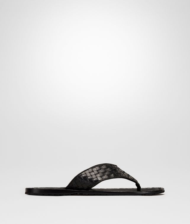 BOTTEGA VENETA CONYER THONG SANDAL IN NERO INTRECCIATO CALF Sneaker or Sandal Man fp
