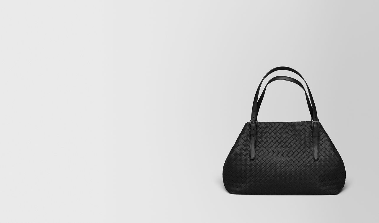 nero intrecciato nappa leather medium cesta bag landing