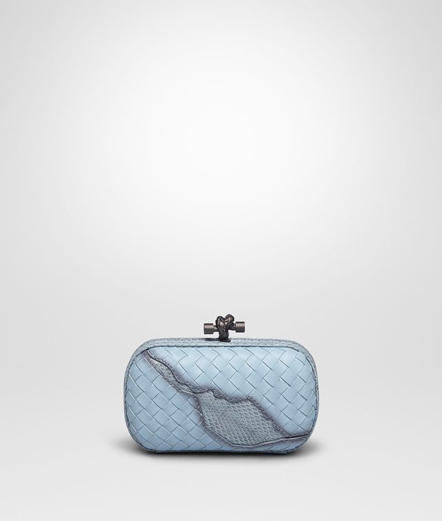 BOTTEGA VENETA KNOT IN CIEL INTRECCIATO NAPPA, AYERS DETAILS Clutch Woman fp