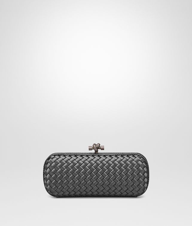 BOTTEGA VENETA STRETCH KNOT IN NEW LIGHT GREY INTRECCIO IMPERO, AYERS DETAILS Clutch Woman fp