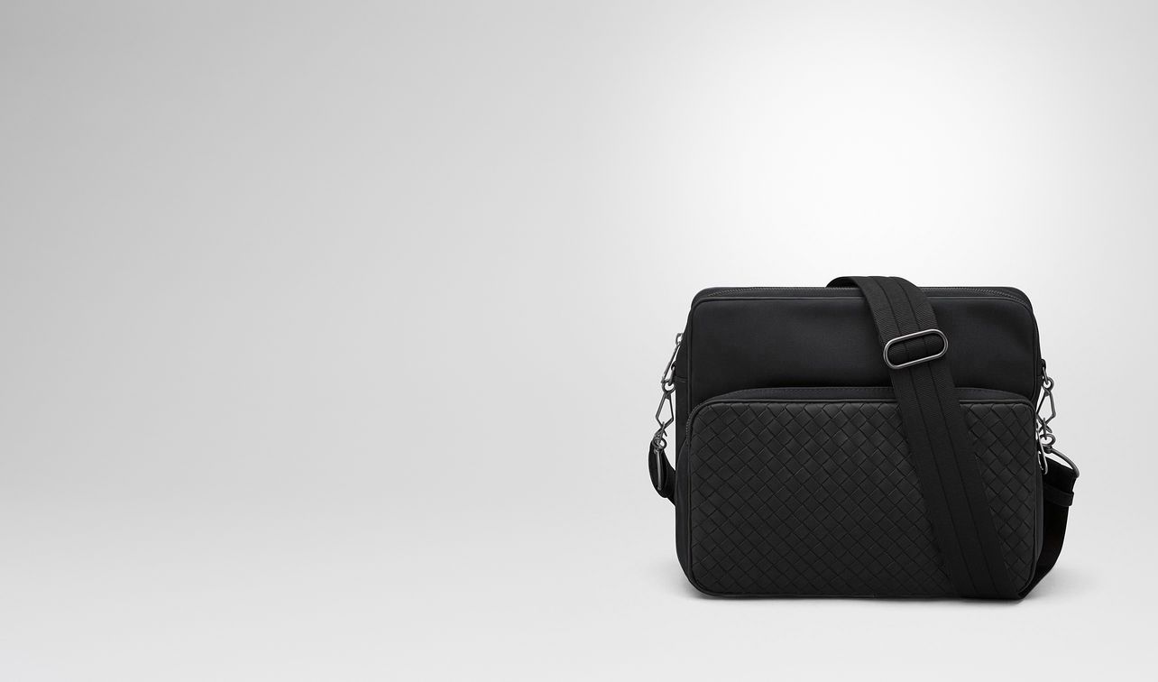nero canvas messenger bag landing
