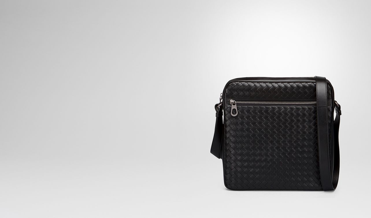 messenger bag in nero intrecciato vn landing