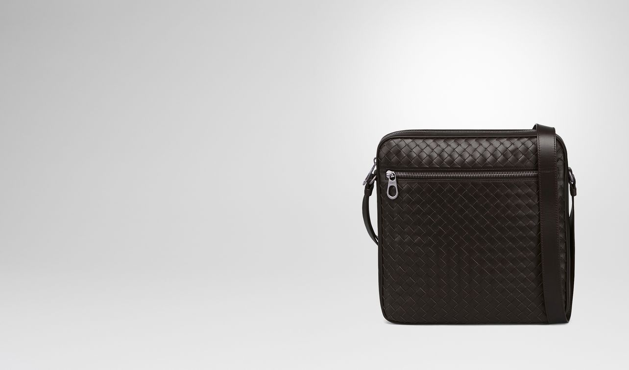 sac messenger en cuir vn intrecciato espresso landing