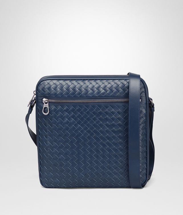 BOTTEGA VENETA MESSENGER BAG IN PACIFIC INTRECCIATO VN Messenger Bag Man fp