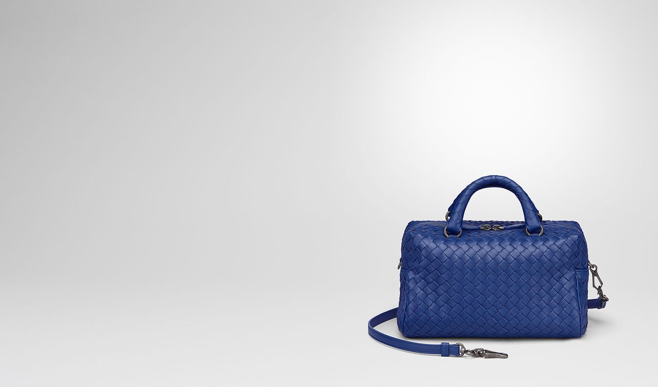 sac à main mini format en cuir nappa intrecciato cobalt landing