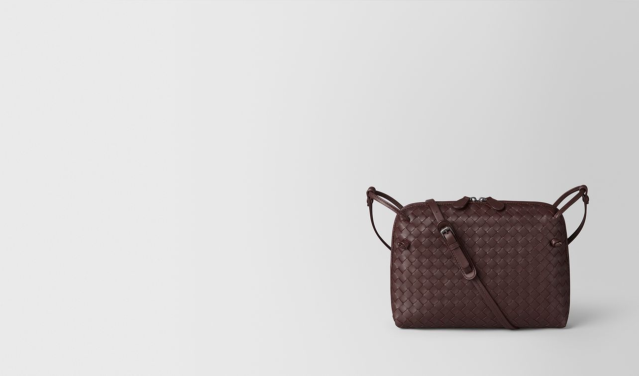 nodini tasche aus intrecciato nappa in dark barolo landing