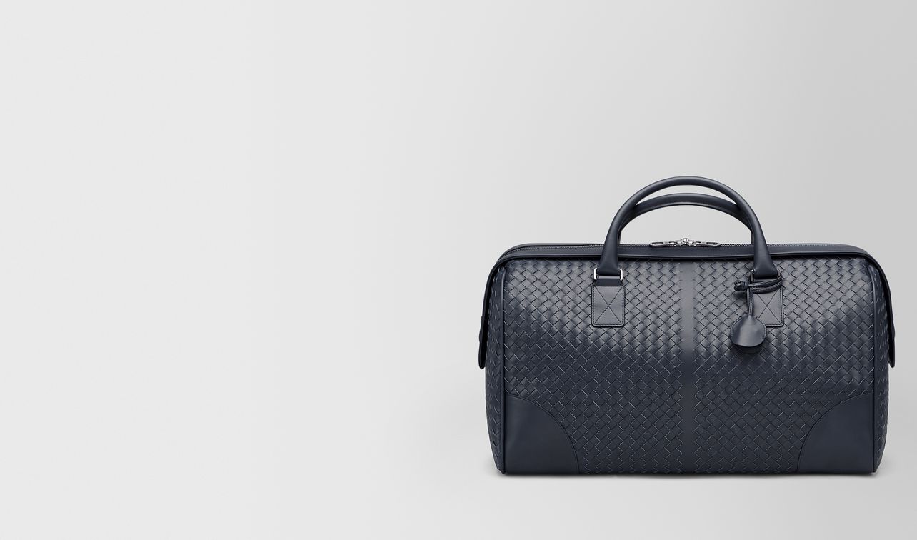 medium duffle bag in light tourmaline intrecciato vn
landing