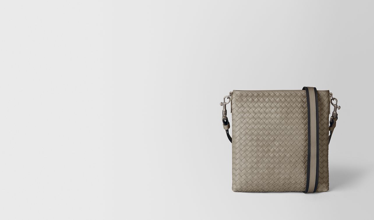 dark cement intrecciato vn small messenger landing