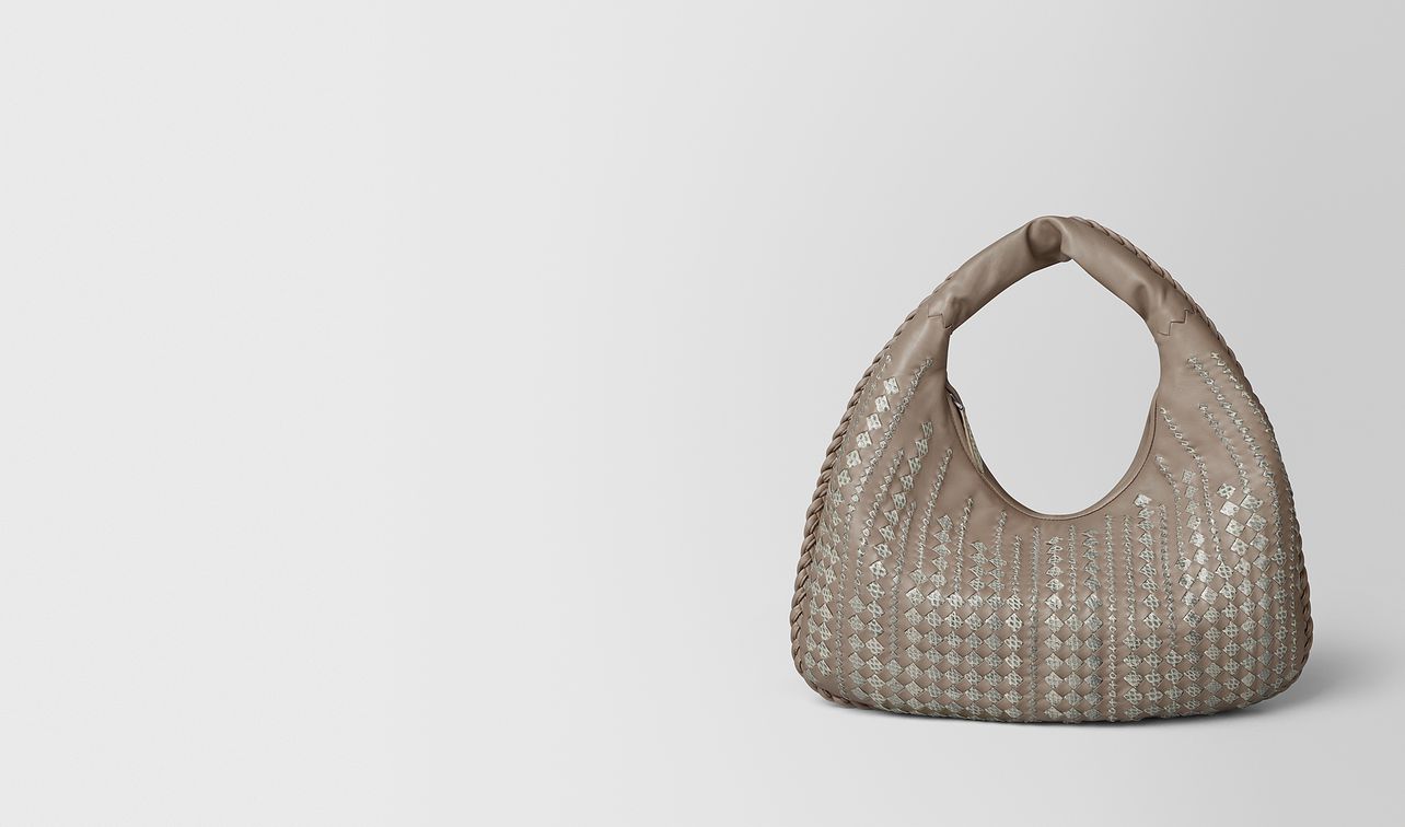 borsa veneta in intrecciato ayers limestone landing