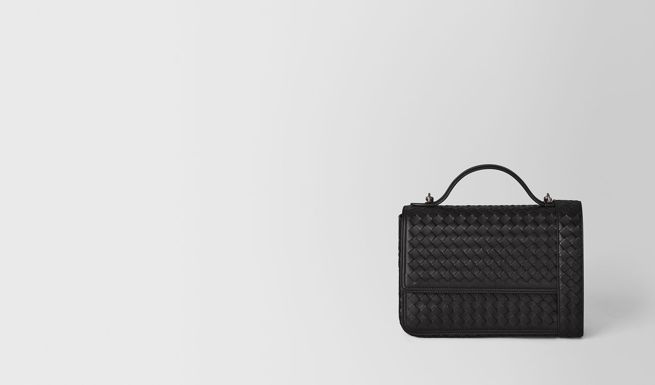 nero intrecciato nappa alumna bag landing