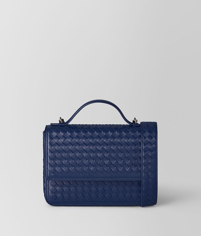 BOTTEGA VENETA 아틀랜틱 인트레치아토 나파 알루므나 백 크로스바디 백 & 벨트 백 여성 fp