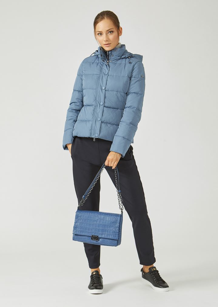 Bolso bandolera de piel con grabado de cocodrilo Bolso bandolera de piel con grabado de cocodrilo