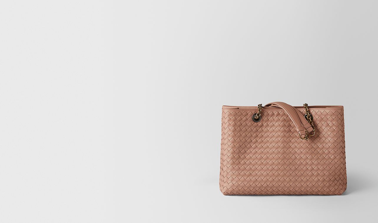 shopper in intrecciato nappa dahlia
landing