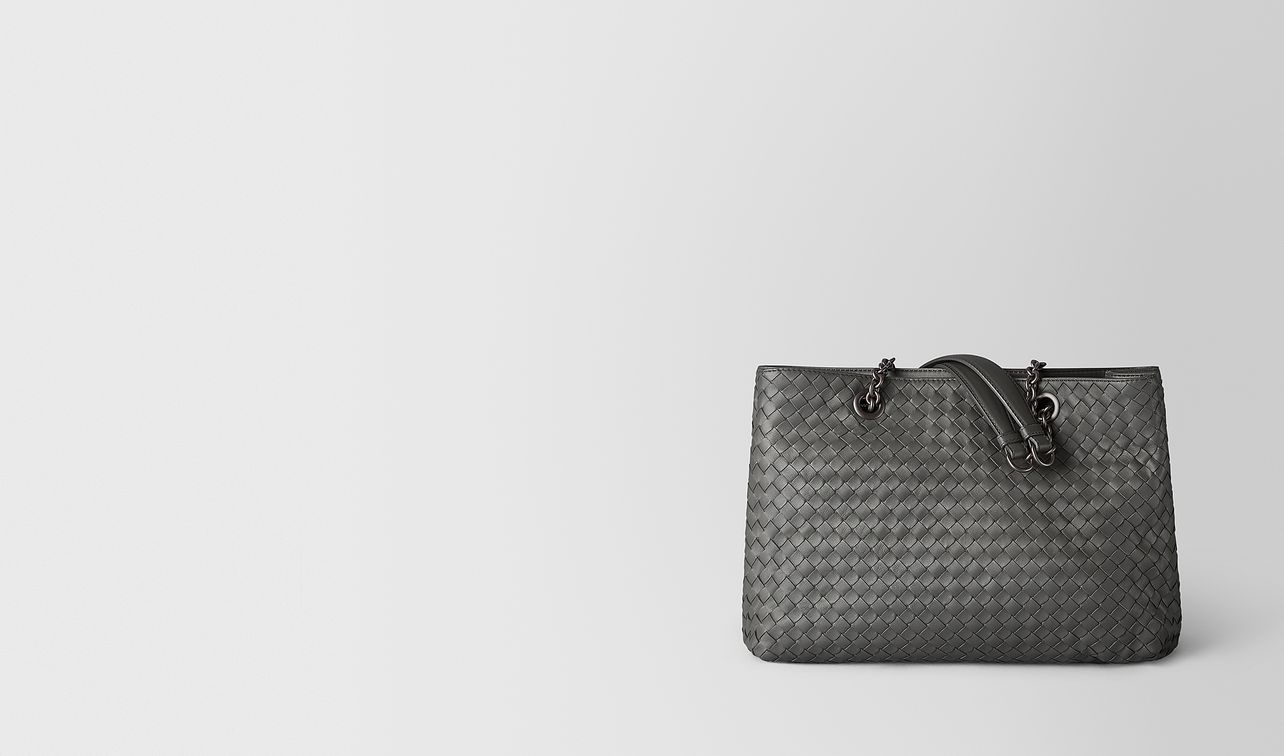 medium tote bag in new light grey intrecciato nappa
landing