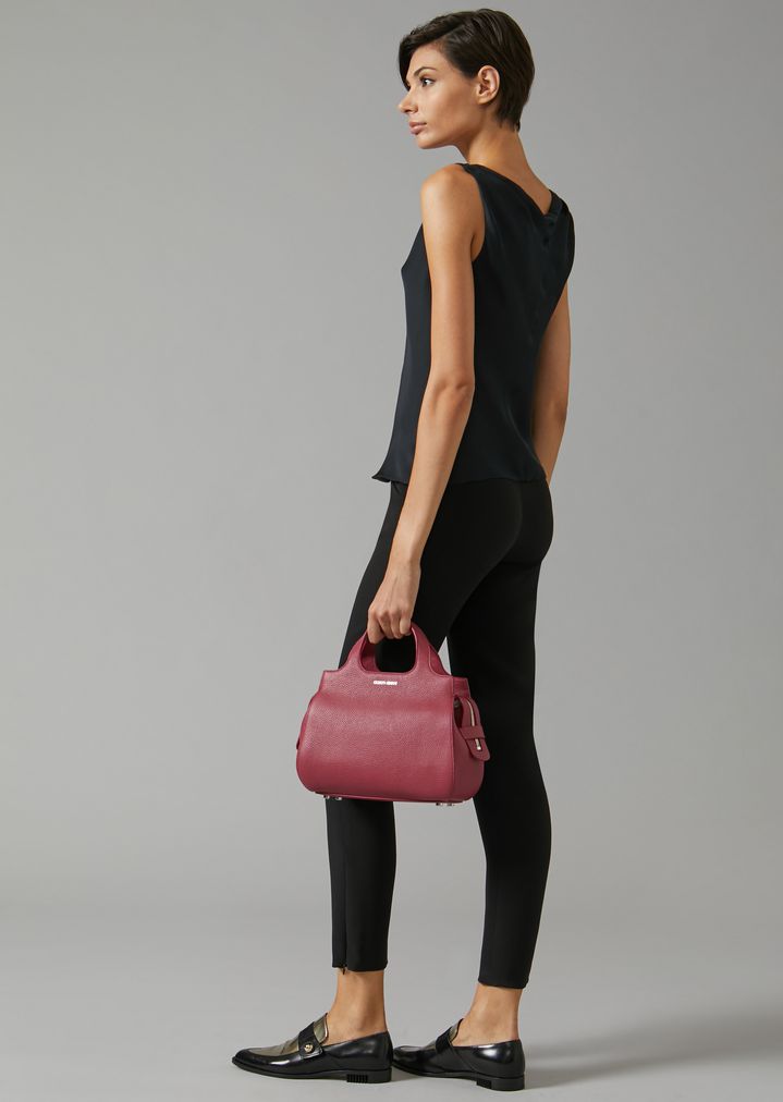 Bolso de mano de piel de becerro graneada Bolso de mano de piel de becerro graneada