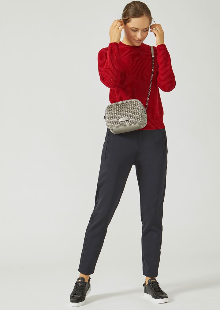 Minibolso bandolera pespuntado con cierre de cremallera Minibolso bandolera pespuntado con cierre de cremallera