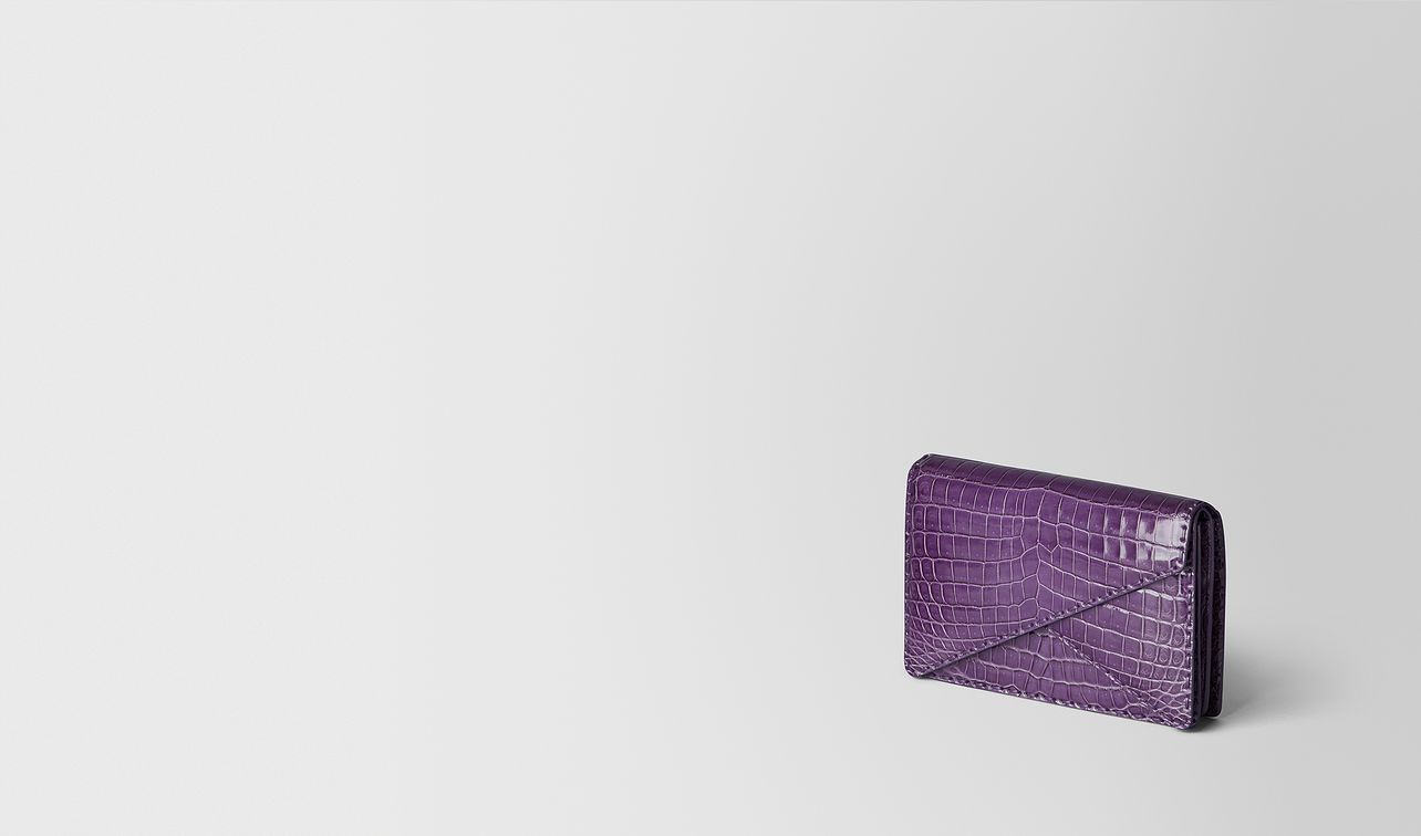 monalisa crocodile bv clutch landing