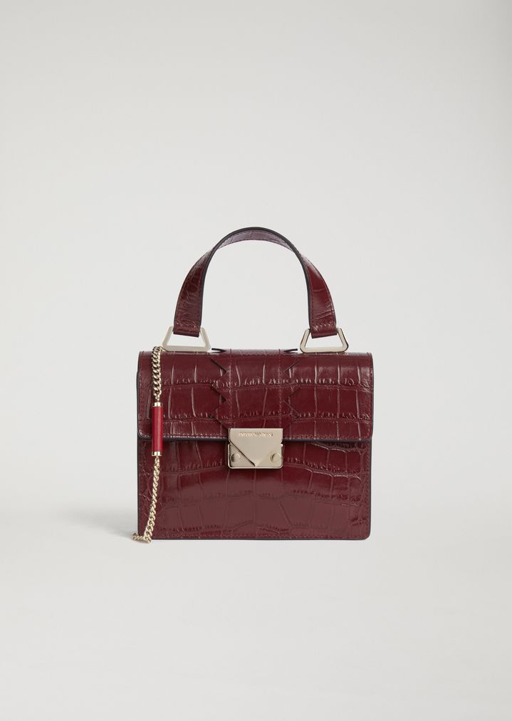 Minibolso de piel con estampado de cocodrilo, detalle preformado y bandolera Minibolso de piel con estampado de cocodrilo, detalle preformado y bandolera