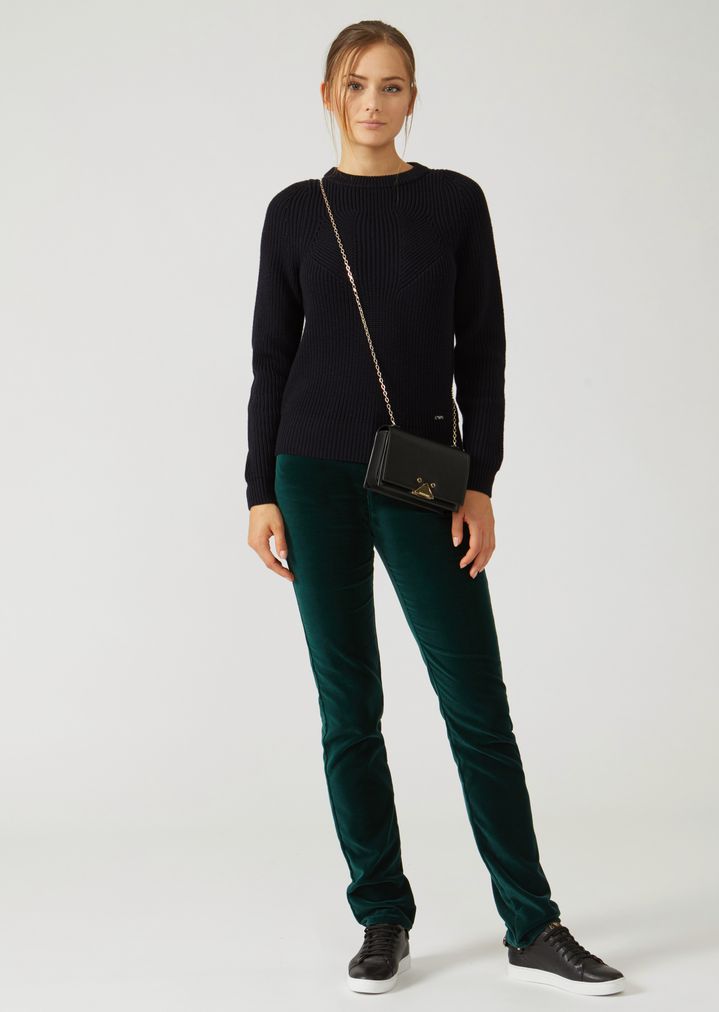 Minibolso de piel lisa con bandolera tipo cadena Minibolso de piel lisa con bandolera tipo cadena