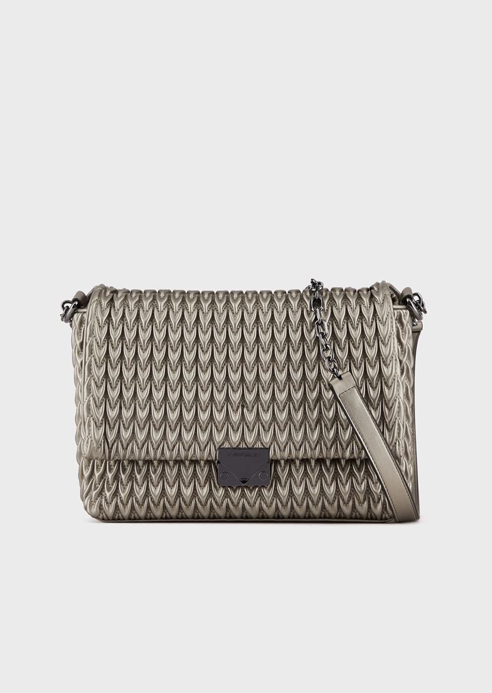 Bolso bandolera de napa sintética pespuntada con motivo de gota Bolso bandolera de napa sintética pespuntada con motivo de gota